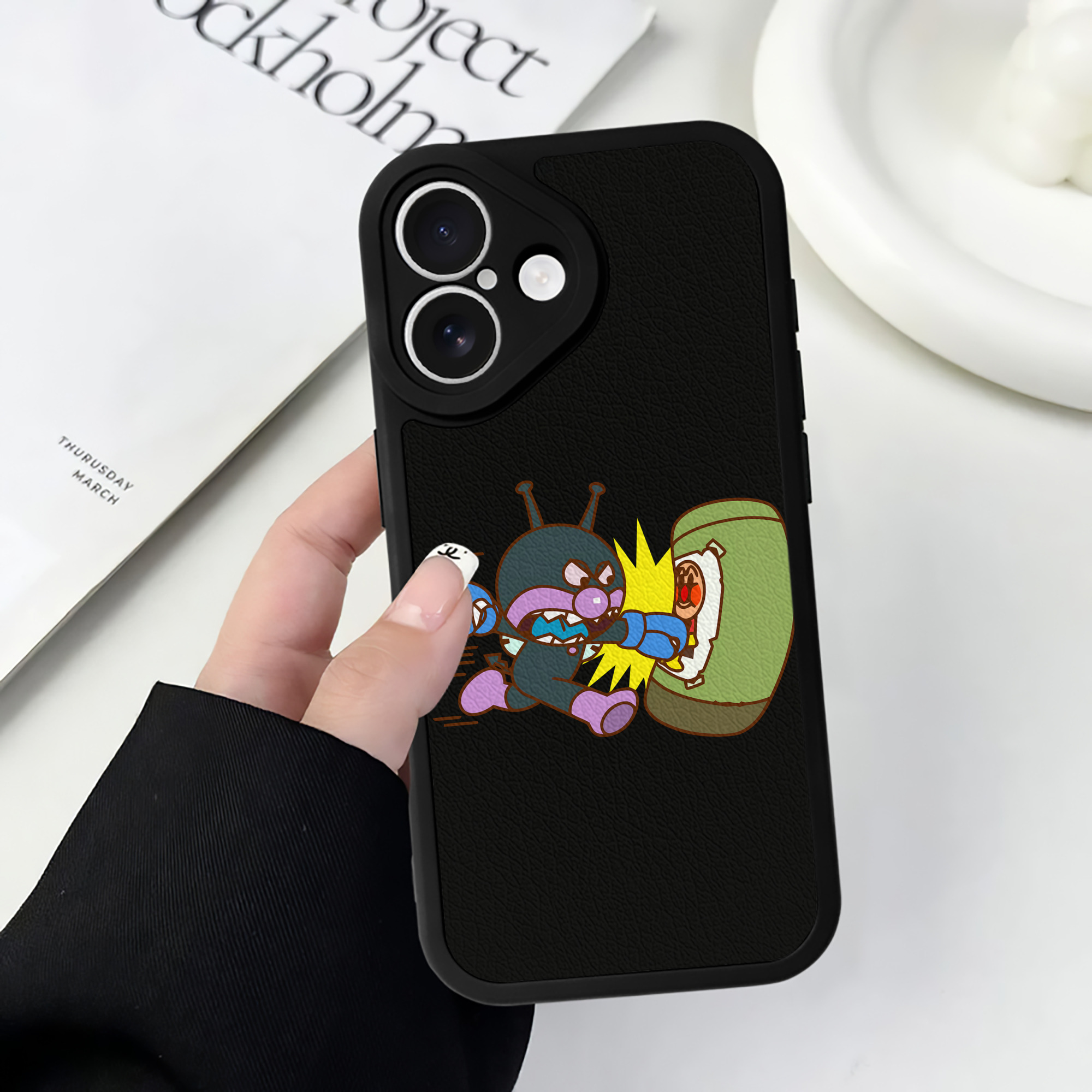 （画像用） アンパンマン Anpanman 【iPhone 16シリーズ対応】シリコンスマホケース（レザー調） 材質：シリコン